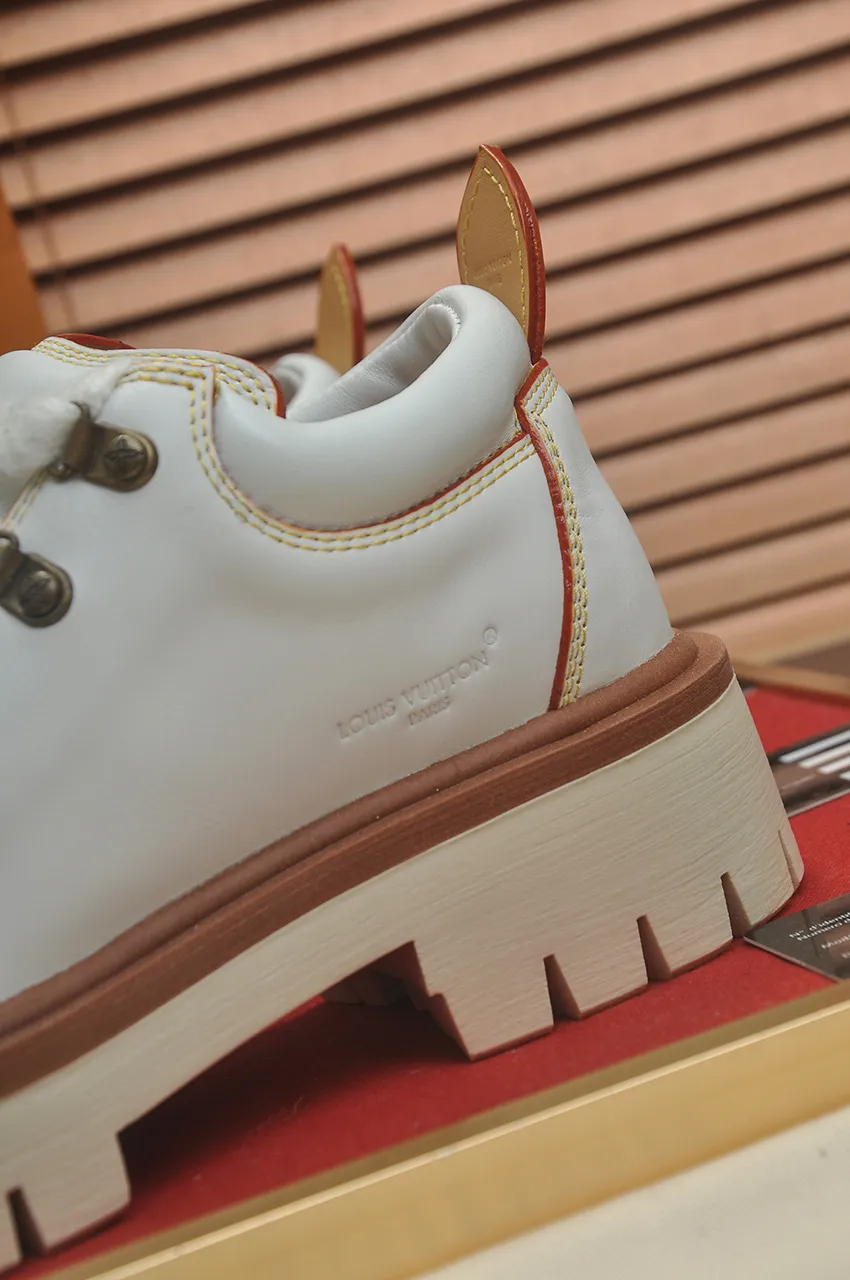 Men's shoes 💰660💶 LV Louis Vuitton 2025 autumn and winter new couple's new style, the original version is developed one to one, retro fashion, handsome and cool mountaineering derby shoes are out of stock 👍 💎 Material: imported first-layer cowhide 💎 Lining: imported lambskin 💎 Outsole: original molded TR non-slip sole 💎 Bottom height: 3.5cm 💎 Shoe size: 35-45 for both men and women